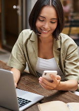 The girl receives a notification of payment receipt